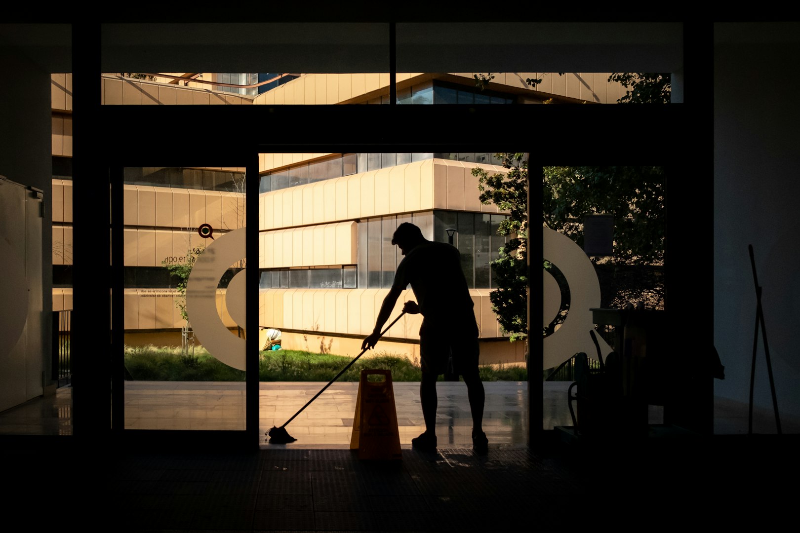 Regular cleaning, Room cleaning